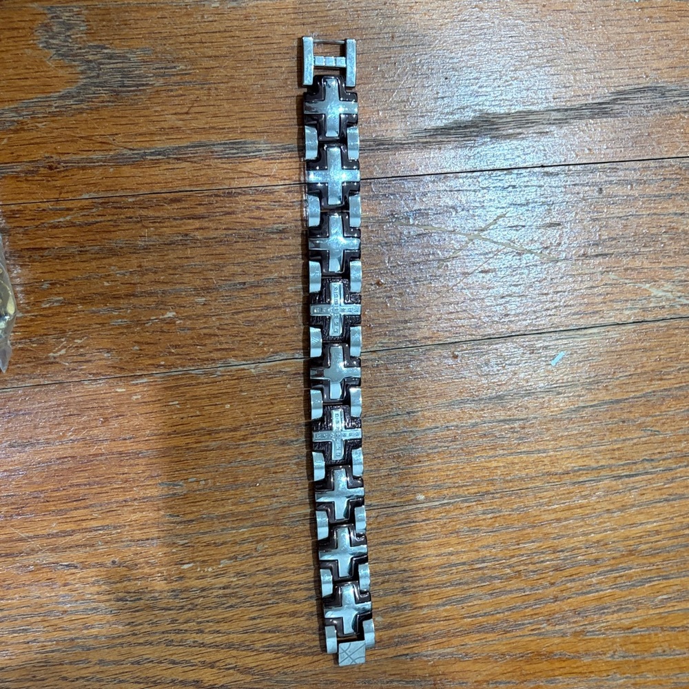 Silver and Black Cross Link Bracelet